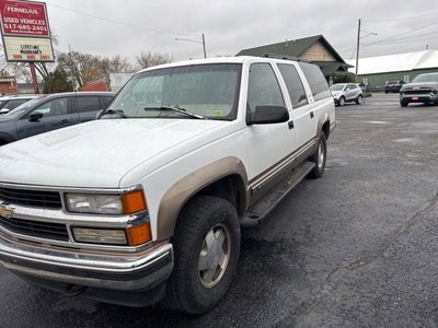 1997 Chevrolet Suburban Base